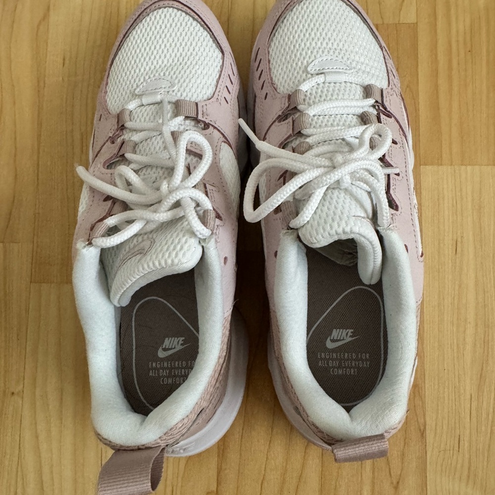 Air Nike Retro Pink and White Athletic Sneakers Chunky  NWOT - Picture 5 of 10